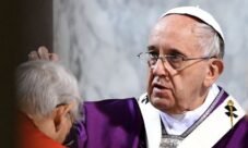 ¿Qué hace el Papa Francisco?