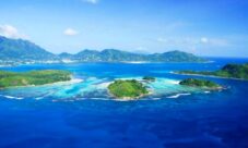 ¿Cuál es la coloración del océano indico?